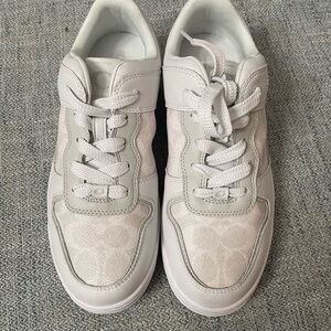 Coach White Sneakers Minimalist Design